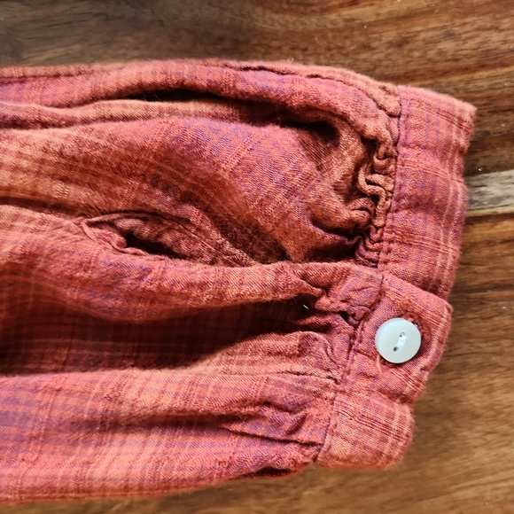 Ladies Button Down Shirt, Pretty Rusty Plaid, Universal Thread, Size Small - Picture 7 of 7